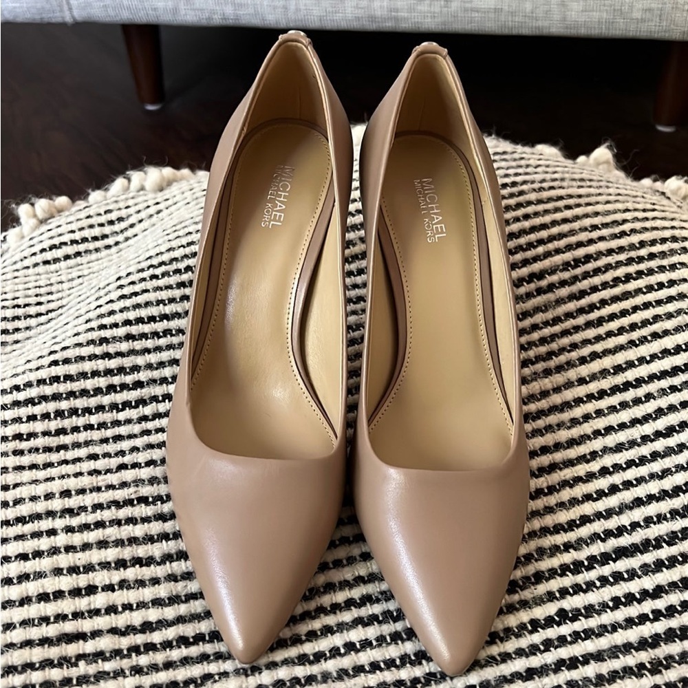 Michael Kors Flex Pump